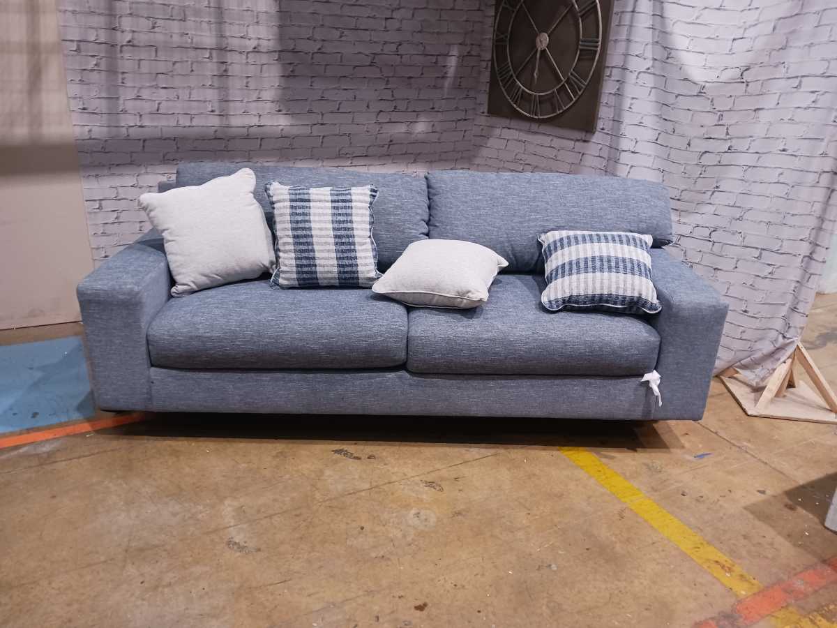 Belvoir-Exclusive Sofa - Denim - Gallery Image 7
